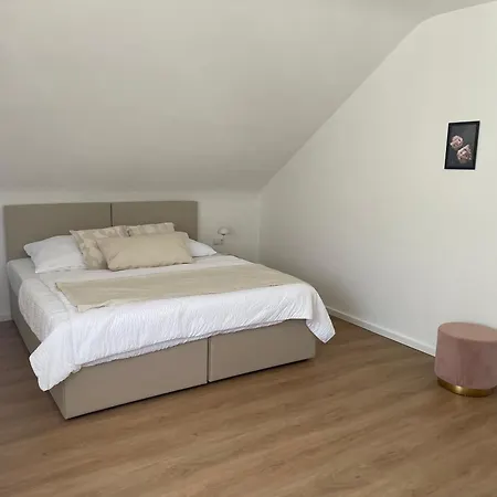 Schwalbennest - Moderne In Appartamento Andernach