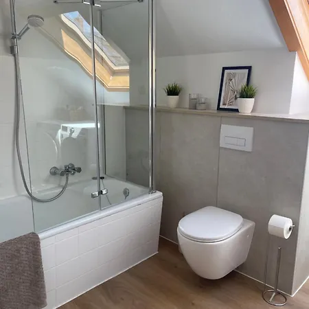 Schwalbennest - Moderne In Appartamento Andernach
