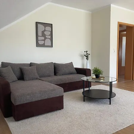 Schwalbennest - Moderne In Appartamento